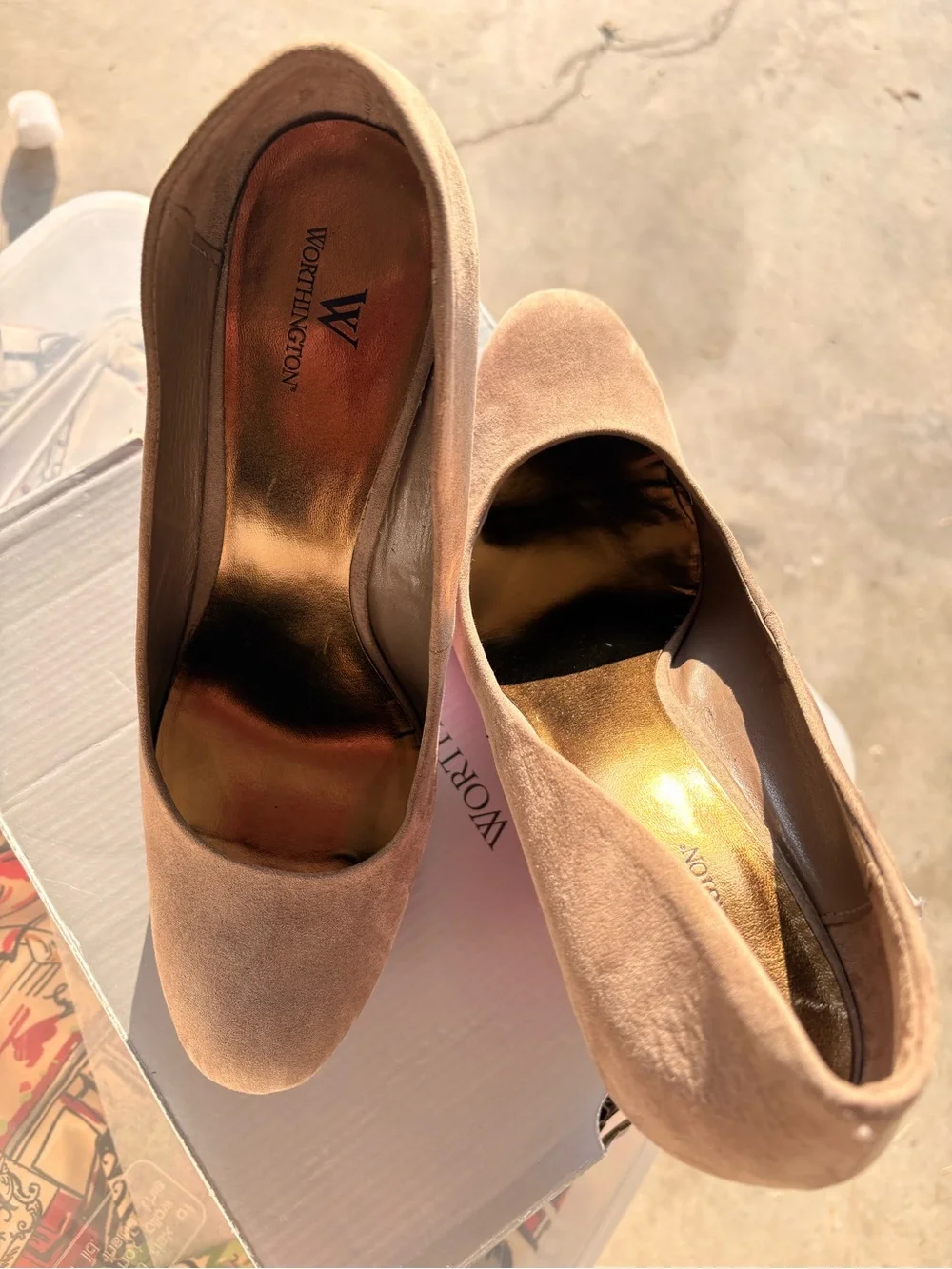 Worthington Beige Suede Wedges with Pink & Blue Contrast Wedge
